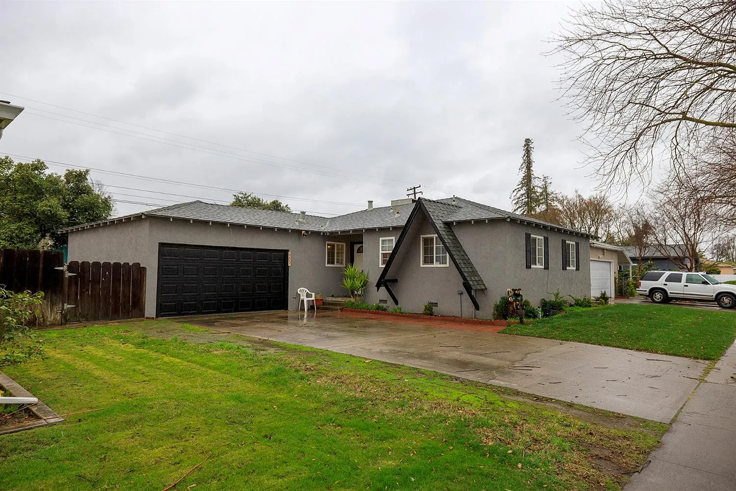 2209 Tully Rd photo 1