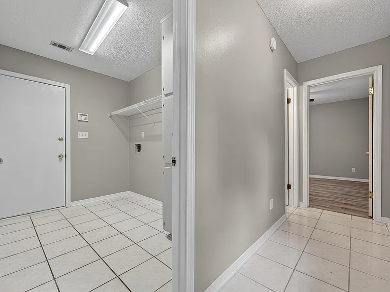 3 Neptune Dr — Photo 20