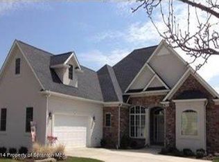 8 Summerfield Dr, Waverly, PA 18471