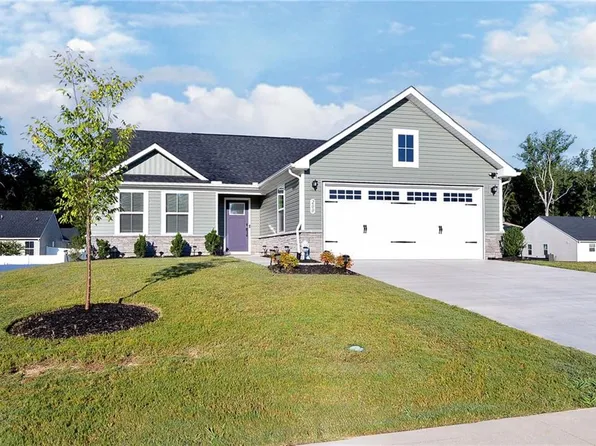 200 Franklins Tower Bnd, Williamsburg, VA 23185