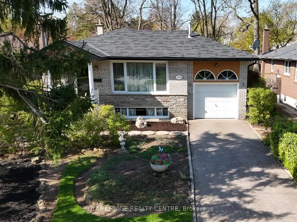 3556 The Credit Woodlands, Mississauga, ON L5C 2K6