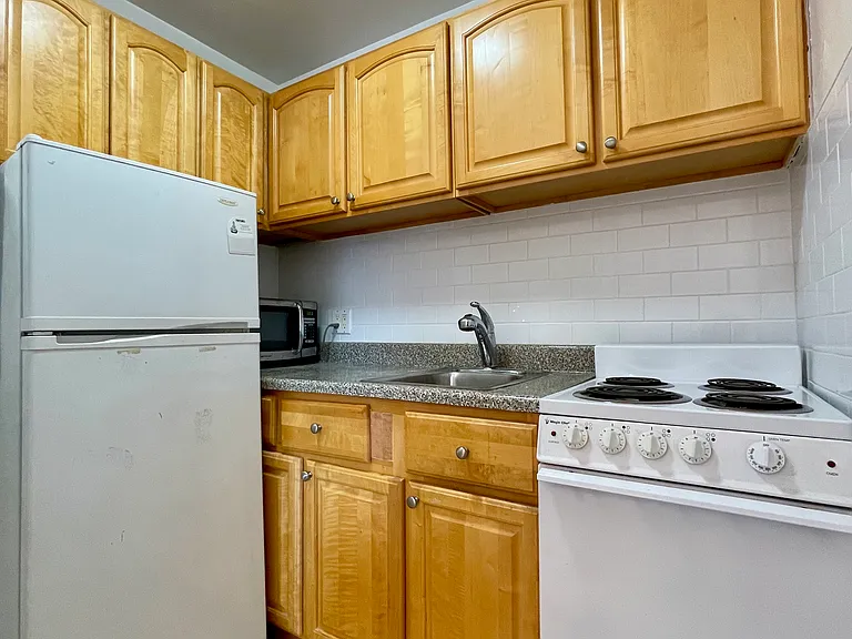 268 W 84th St #6B — Photo 1