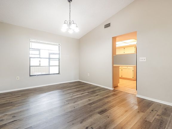 5th image of 2225 Hidden Meadows Dr E