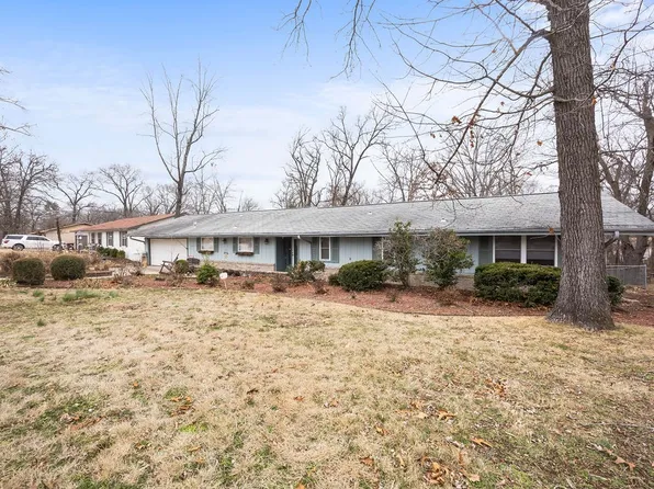 8731 Haven Dr, Rogers, AR 72756