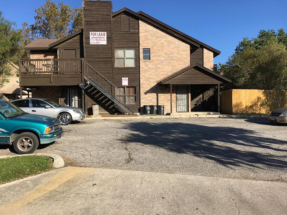 1st image of 7518 Windsor Oaks