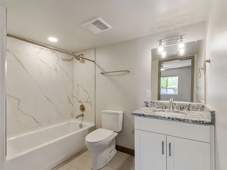 1720 E Edison St — Photo 17