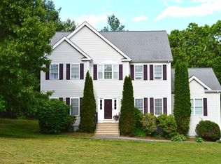 36 Harmony Trl, Hopedale, MA 01747