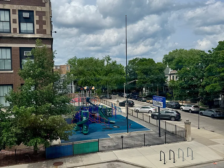 1635 W Cornelia Ave #2 — Photo 21