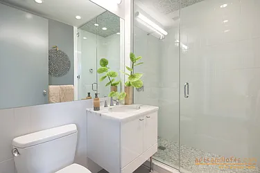 Rented by aptsandlofts.com