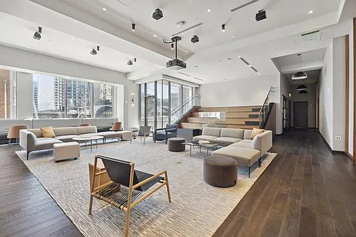 135 Seaport Blvd Photo 1