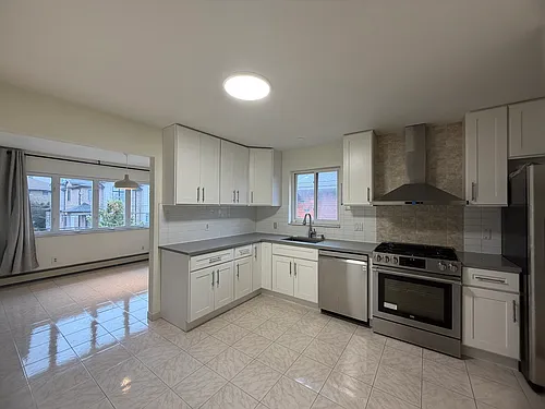 1622 John St #2 Photo 1