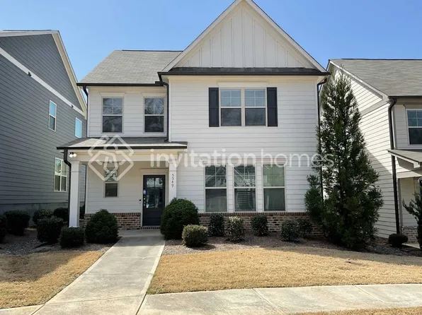 5549 Shallow Branch Dr, Flowery Branch, GA 30542