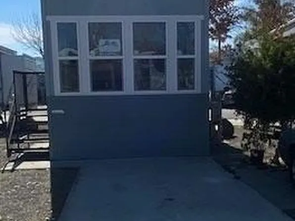 5878 Garlic Farms Dr #34, Gilroy, CA 95020