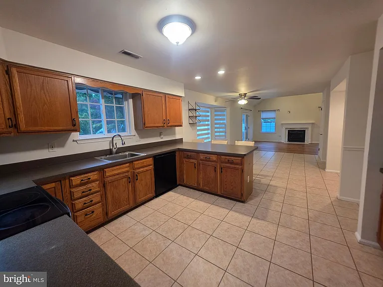 138 Persimmon St — Photo 20