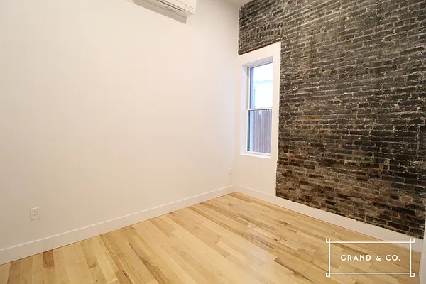 Rented by Grand & Co. | media 8
