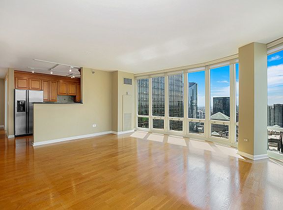 5th image of 345 N Lasalle St #4601