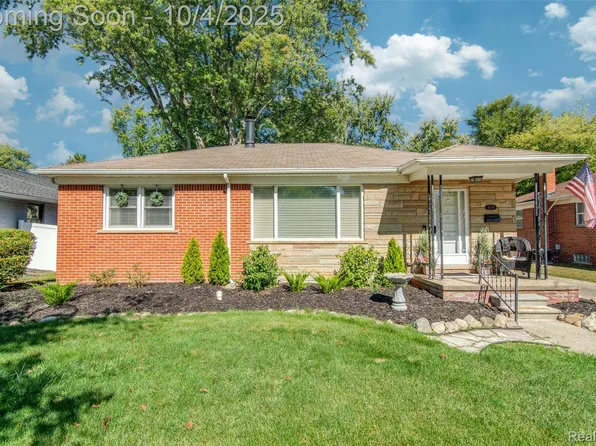 1078 Simpson St, Plymouth, MI 48170