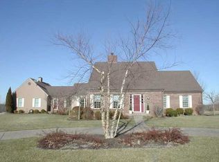 74 Persimmon Ridge Dr, Louisville, KY 40245