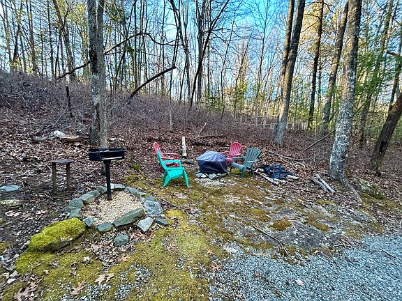 3rd image of 1780 Happy Acres Rd