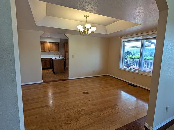 4th image of 6019 Peregrine Ct