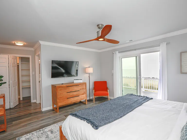 810 W Ocean View Ave #B — Photo 45