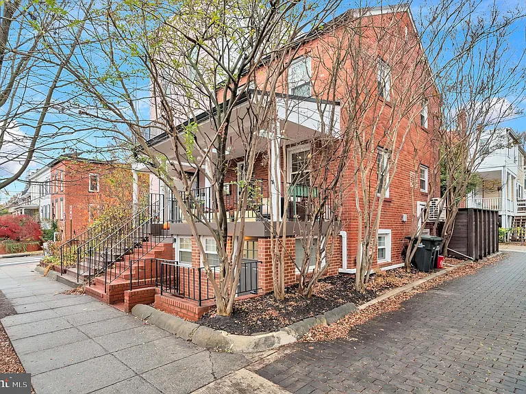 3513 T St NW #B — Photo 9