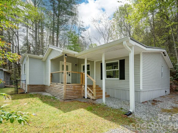37 Camden Way, Rosman, NC 28772