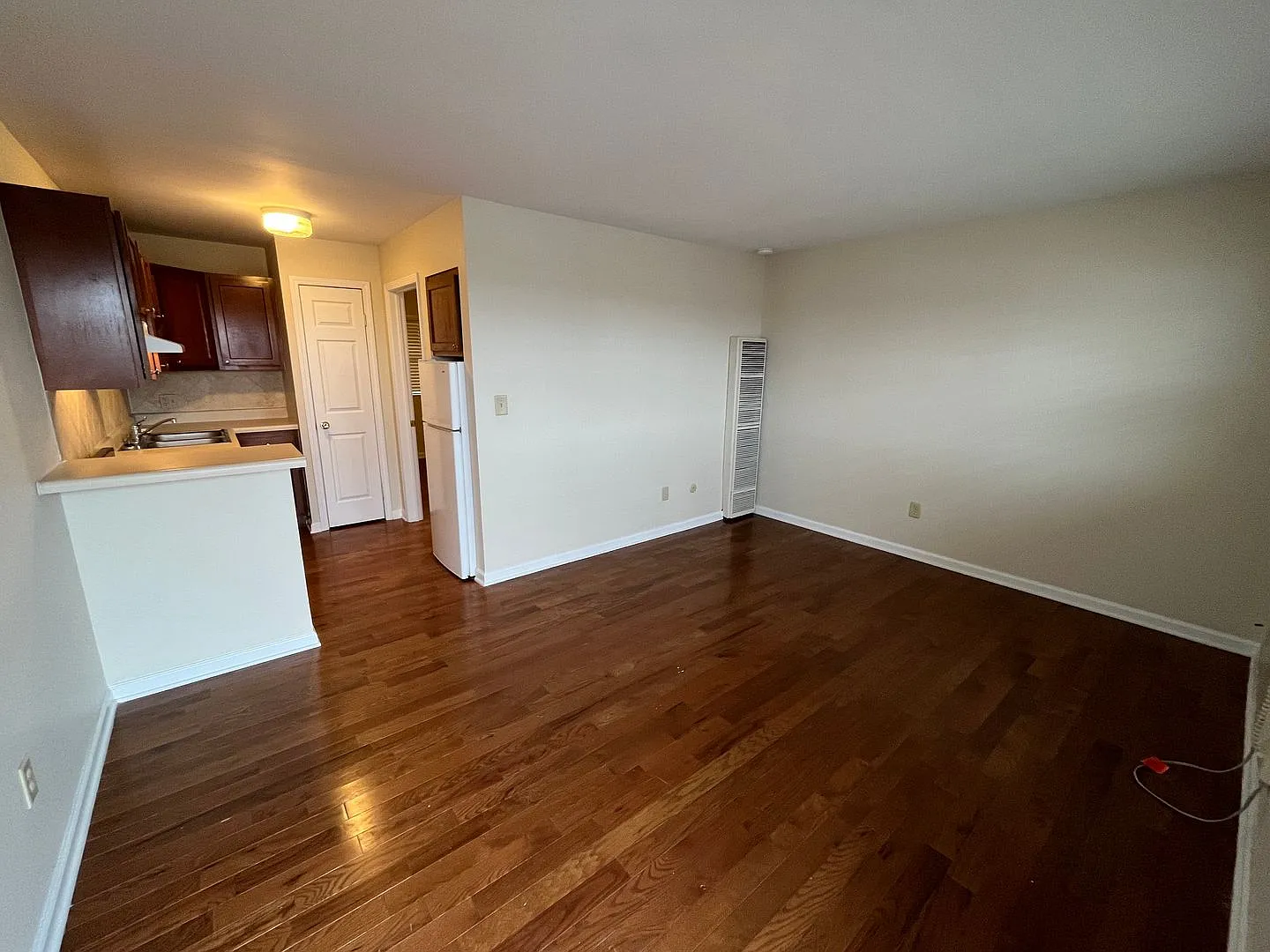 1 bed, 475 sqft, $950 — Photo 2