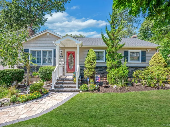 26 Williston Road, Sound Beach, NY 11789