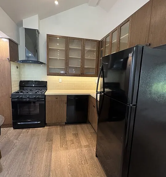 4535 Matilija Ave — Photo 2