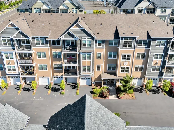 17181 Snowdale St Unit 302, Beaverton, OR 97007