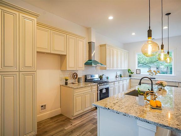 3rd image of 4626 Cashel Glen Dr