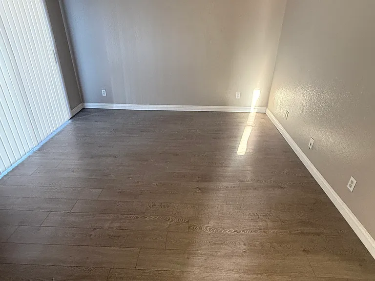 1207 Rose Ave #5 — Photo 5