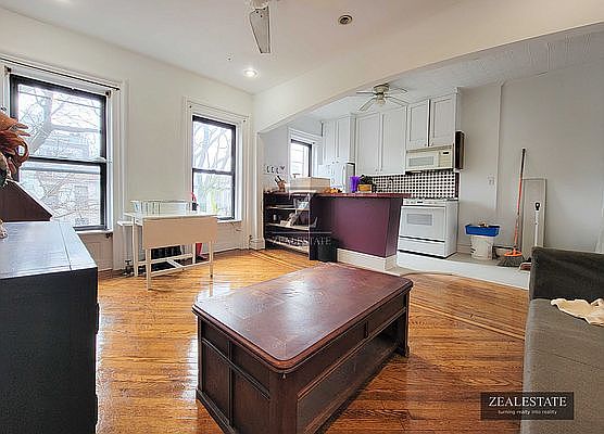 1st image of 426 Bergen St #3R