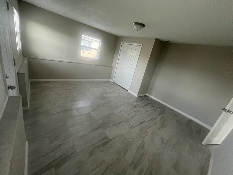 7121 King Arthur Dr — Photo 7