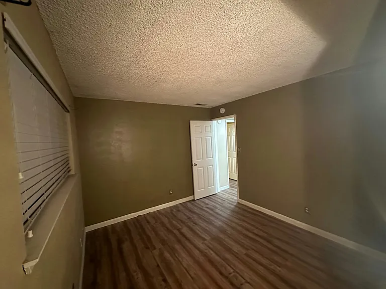 7049 Peachtree Ave — Photo 12