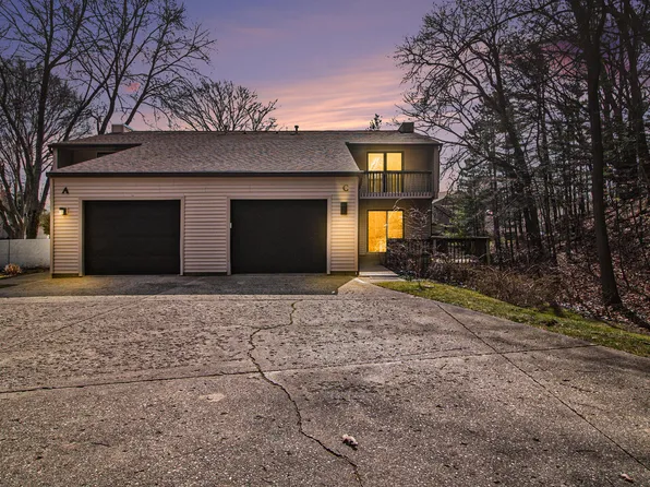 17462 Dunewood Ct Unit C, Spring Lake, MI 49456