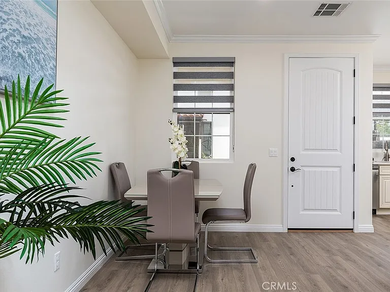 89 N Grand Oaks Ave #103 — Photo 4