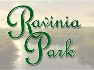 940 N Summit Ave, Summit, WI 53066