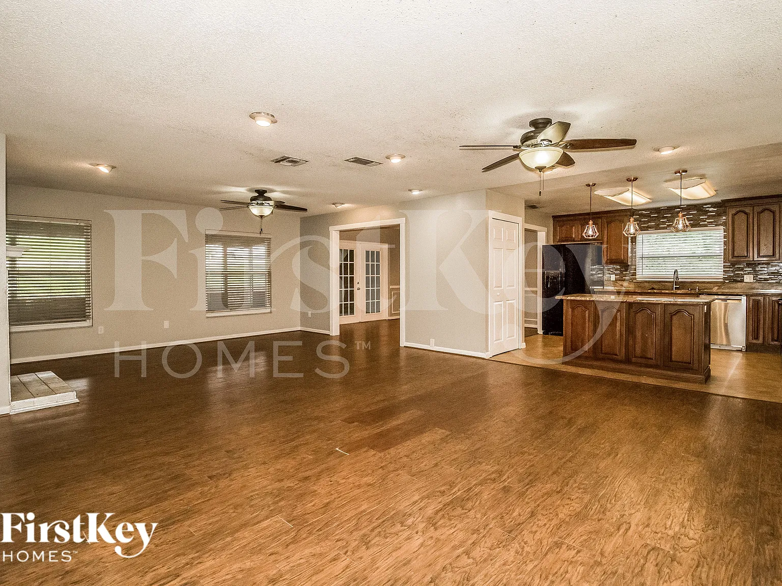 4 bed, 3.0 bath, 2726 sqft, $3,780 — Photo 4