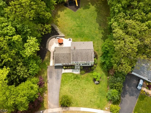 85 Fawnridge Dr, Washington Twp., NJ 07853