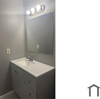 3rd image of 2706 44th St APT 3