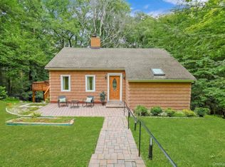 10 Highclere Ln, Valhalla, NY 10595