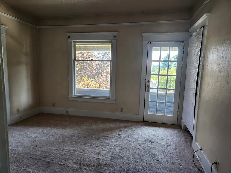 1501-1503 Sturgus Ave S #B — Photo 8