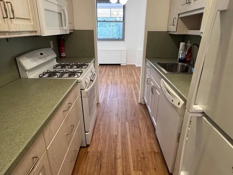 530 Valley Rd #3S — Photo 5