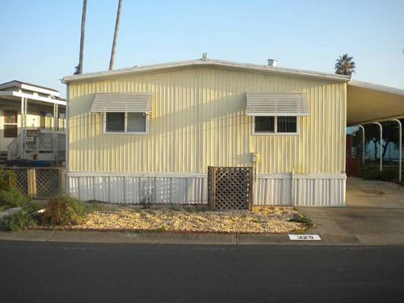2nd image of 325 Waikiki Cir