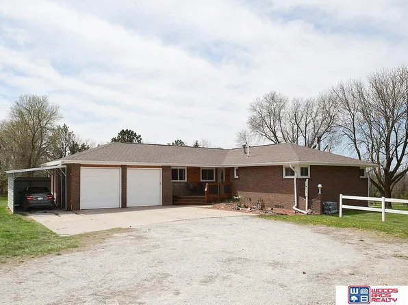 1720 S 238th St, Elmwood, NE 68349