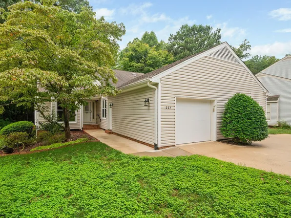 227 Chimney Rise Dr, Cary, NC 27511