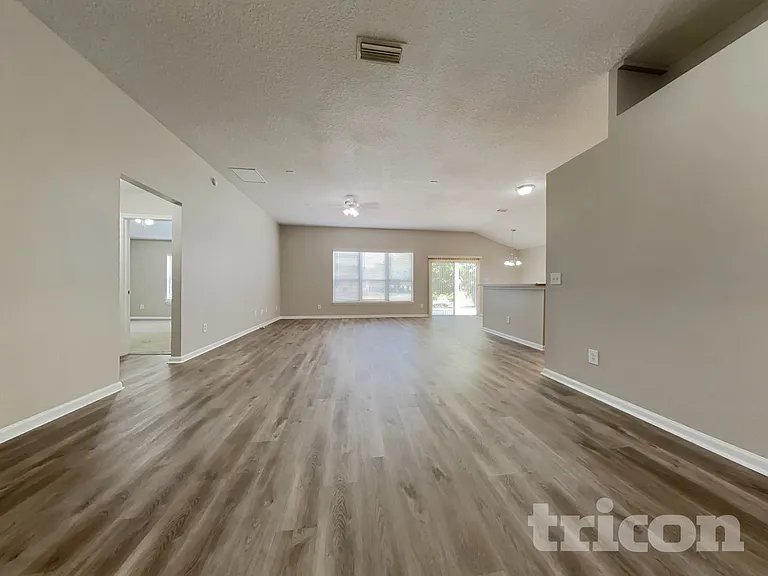 13730 Fish Eagle Dr W — Photo 3