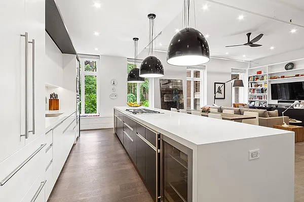 Sold by Compass | media 5